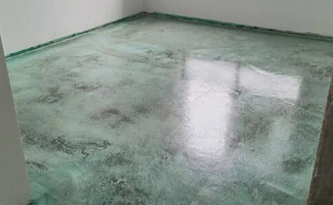 水泥地面防潮最简单方法是什么